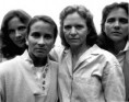 /album/galeria11/nicholas-nixon-brown-sisters-1987-jpg/